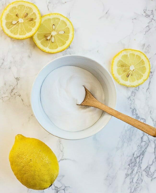 Bicarbonate et citron pour nettoyer la maison